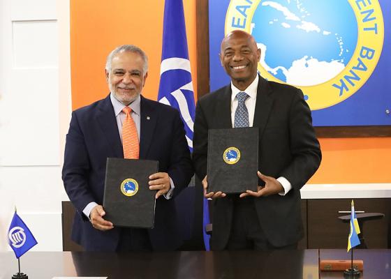 La AEC y el Banco de Desarrollo del Caribe (BDC) firman un Memorando de Entendimiento