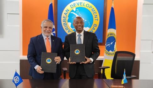  ACS and the Caribbean Development Bank (CDB) signed a Memorandum of Understanding (MoU) aimed at promoting and strengthening cooperation activities to implement the mandates of the respective organisations.